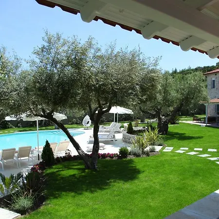 Kassandra Villas *